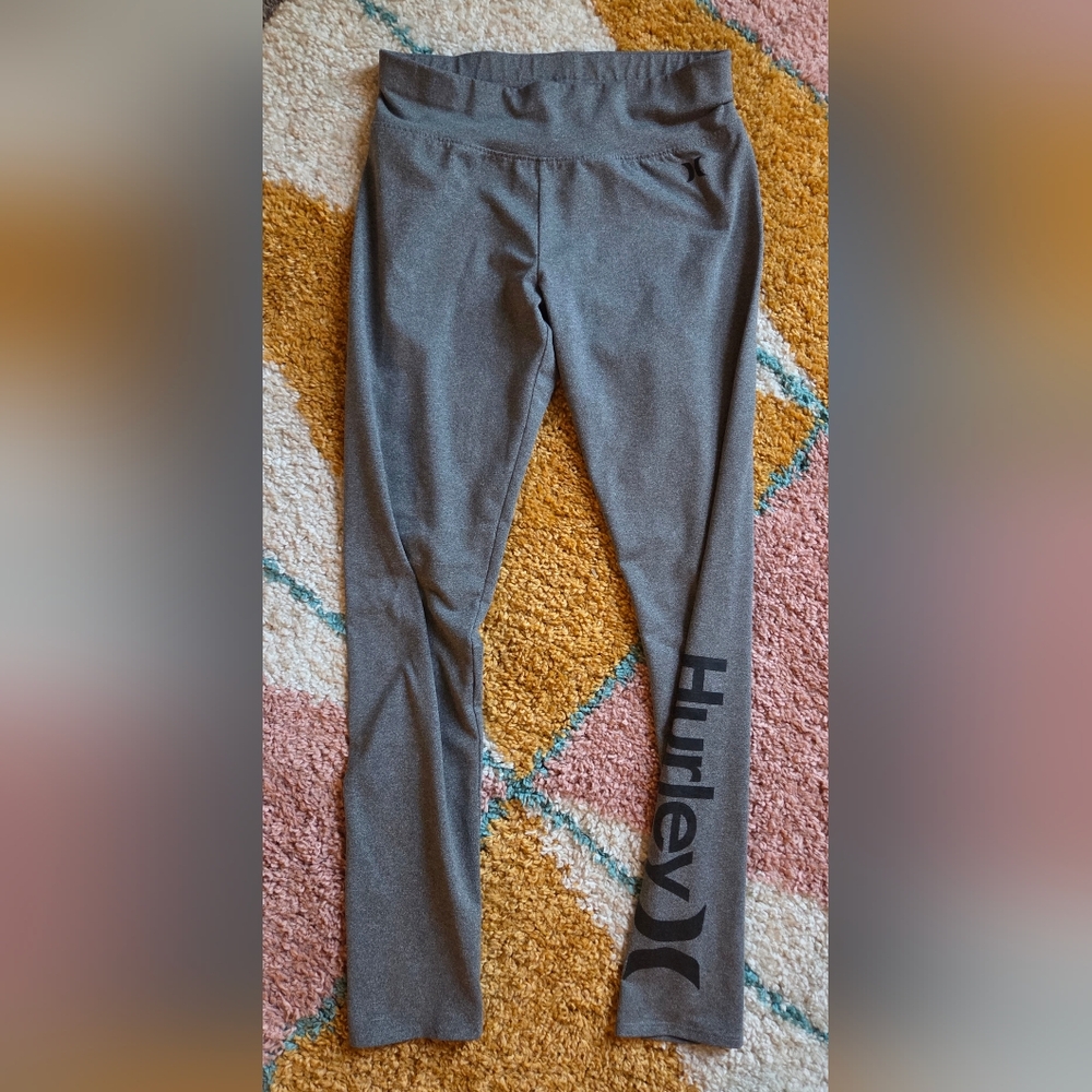 Hurley Gray Leggings with Wide Waistband and Streamlined Fit